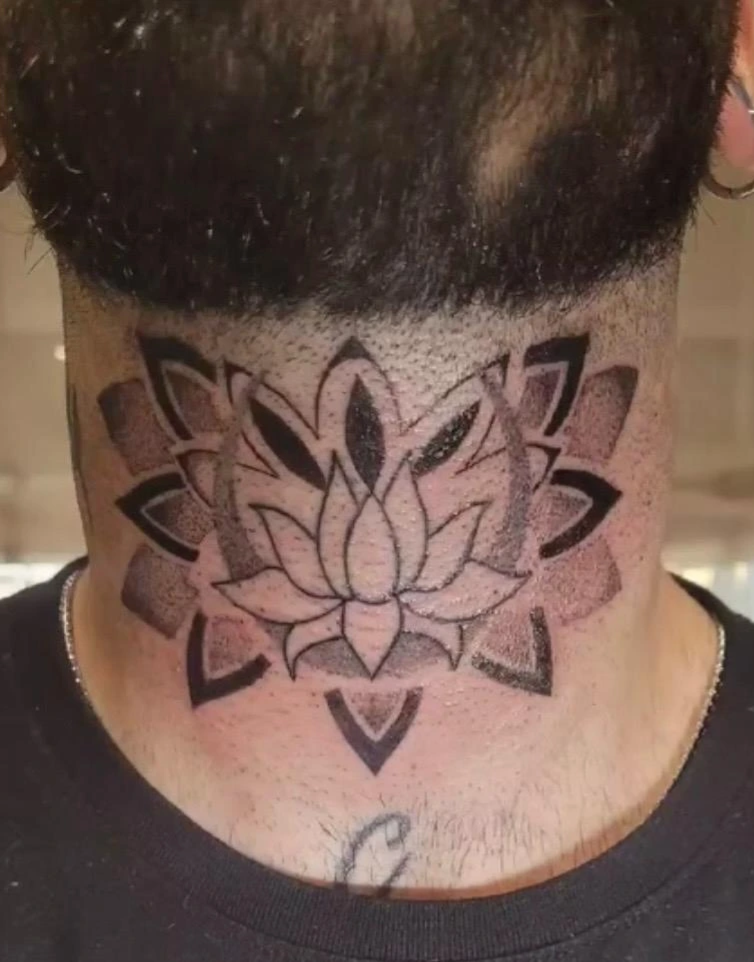 Tatuaje geometrico